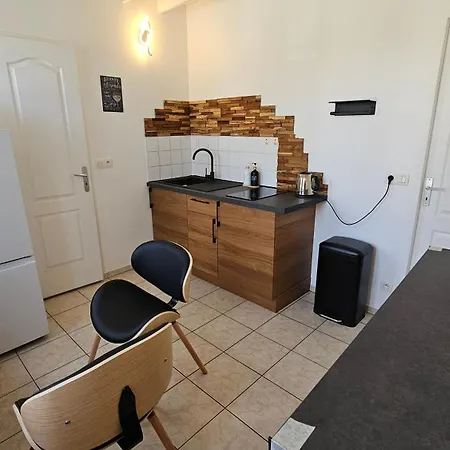 Bed To Rent - Maison Calme Avec Jacuzzi Sous Supplement Homestay *