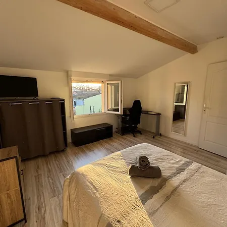 Homestay Bed To Rent - Maison Calme Avec Jacuzzi Sous Supplement *