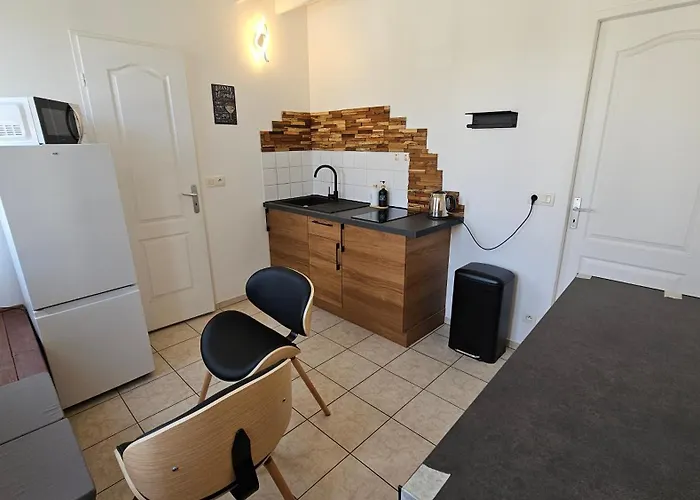 Bed To Rent - Maison Calme Avec Jacuzzi Sous Supplement Quarto em Acomodações Particulares *