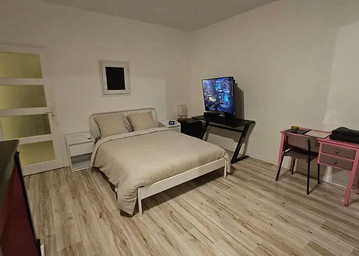 Quarto em Acomodações Particulares Bed To Rent - Maison Calme Avec Jacuzzi Sous Supplement Bordéus